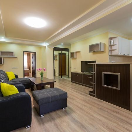 Umba Apartment N5 - Balcony And Mount Ararat View Γιερεβάν Εξωτερικό φωτογραφία