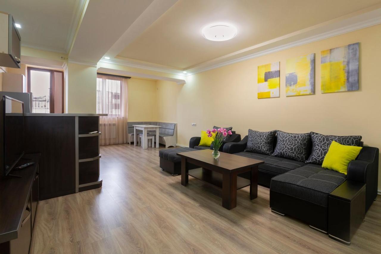 Umba Apartment N5 - Balcony And Mount Ararat View Γιερεβάν Εξωτερικό φωτογραφία